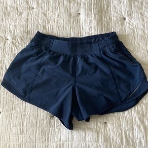 Lululemon Hotty Hot Low-Rise Lined Short